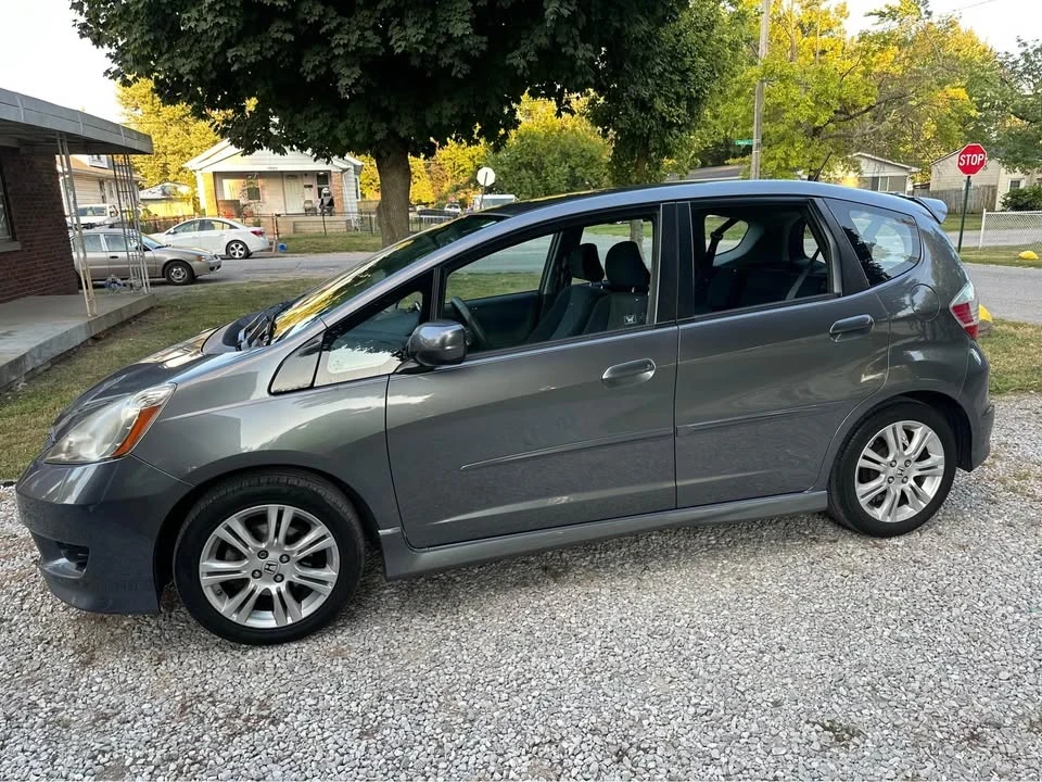 2011 Honda Fit - Image 4 of 4