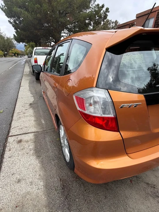 2011 Honda Fit - Image 16 of 18