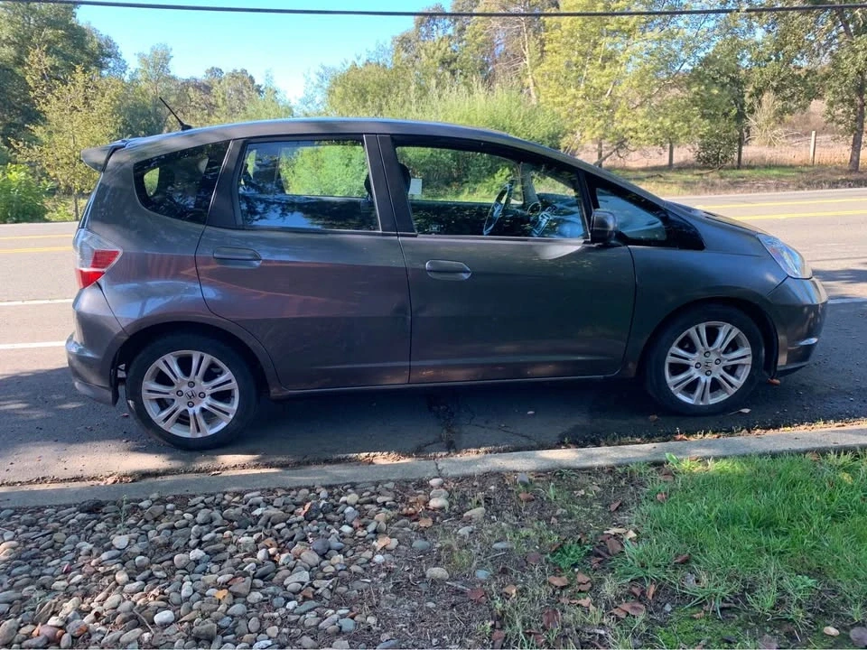 2011 Honda Fit - Image 6 of 10