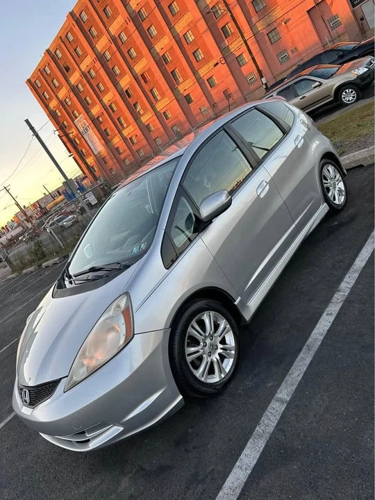 2011 Honda Fit - Image 3 of 6