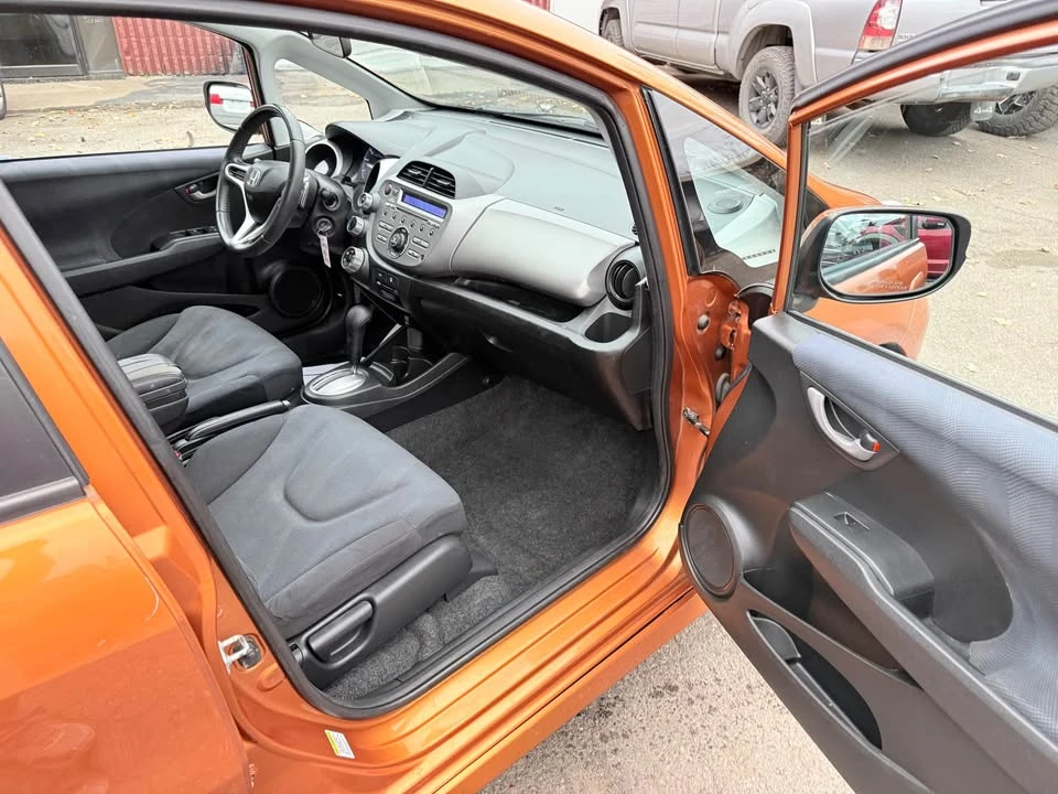 2011 Honda Fit - Image 6 of 11