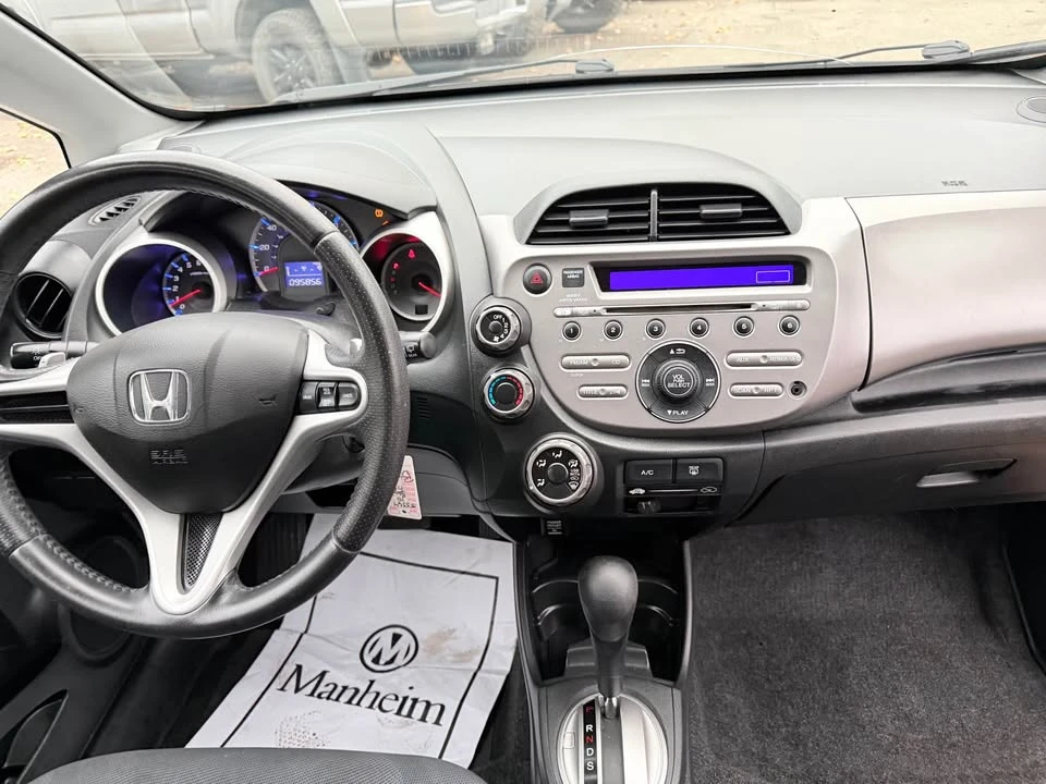 2011 Honda Fit - Image 5 of 11
