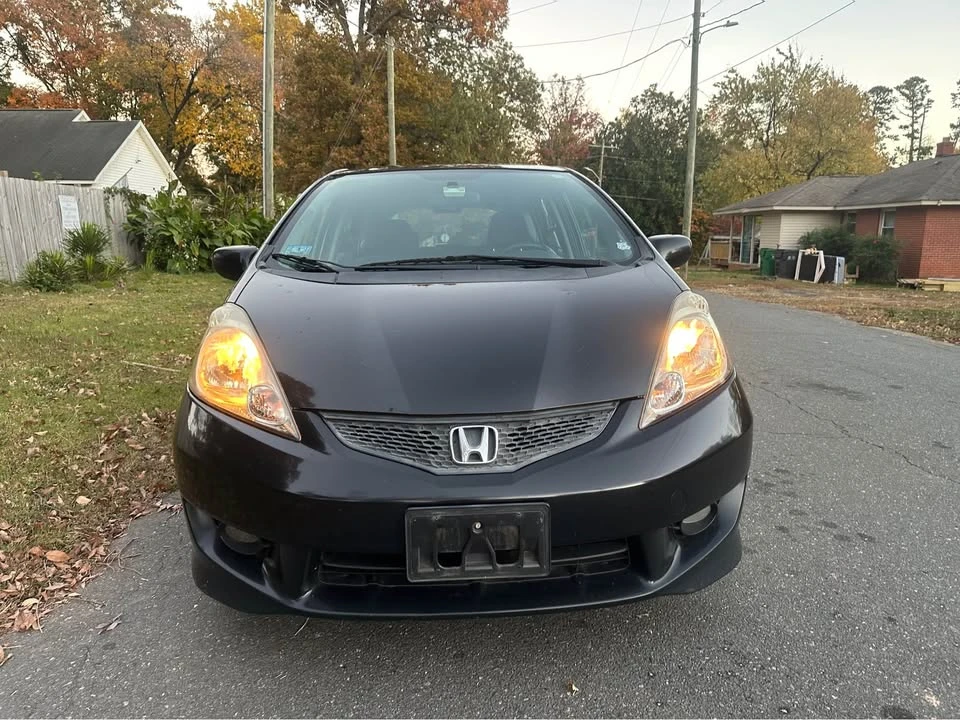 2011 Honda Fit - Image 3 of 9
