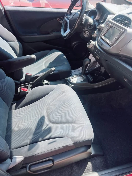 2011 Honda Fit - Image 8 of 12