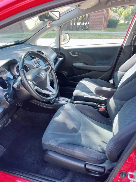 2011 Honda Fit - Image 5 of 12