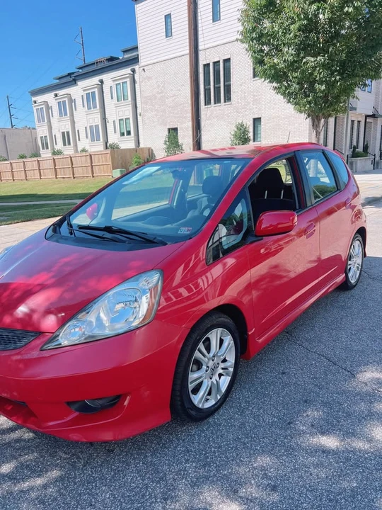 2011 Honda Fit - Image 2 of 12
