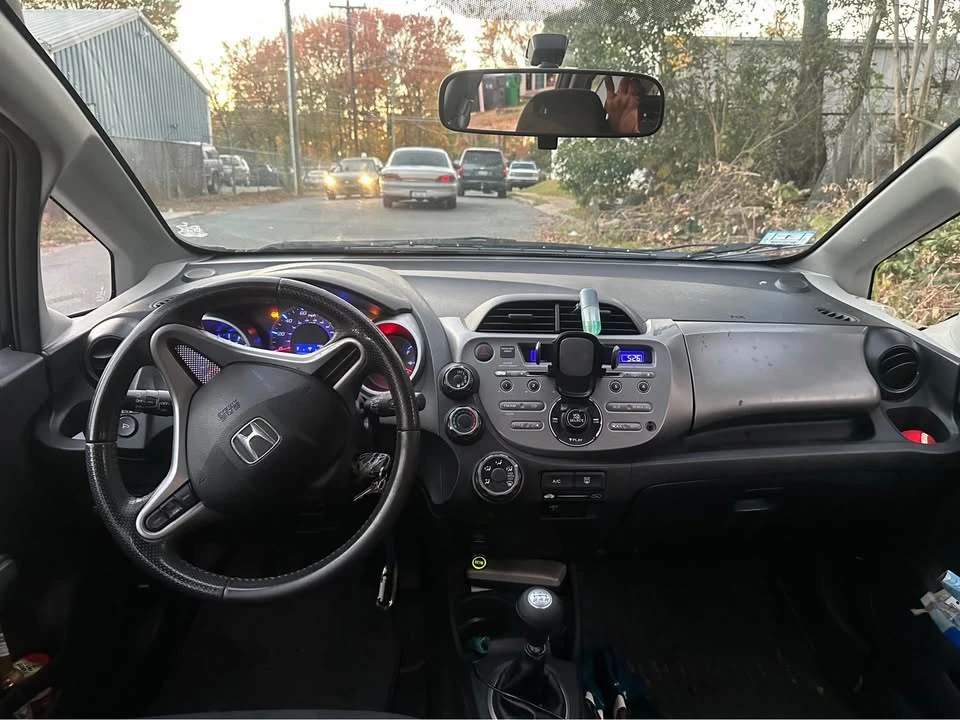 2011 Honda Fit - Image 7 of 9