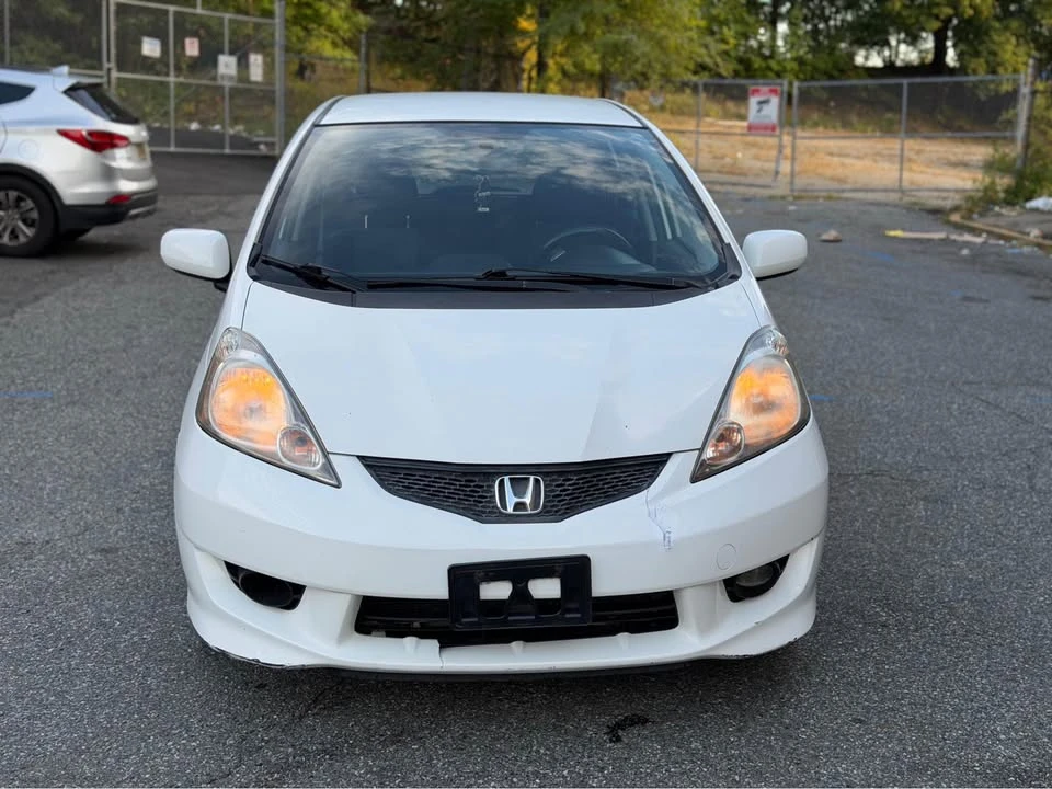 2011 Honda Fit - Image 2 of 11