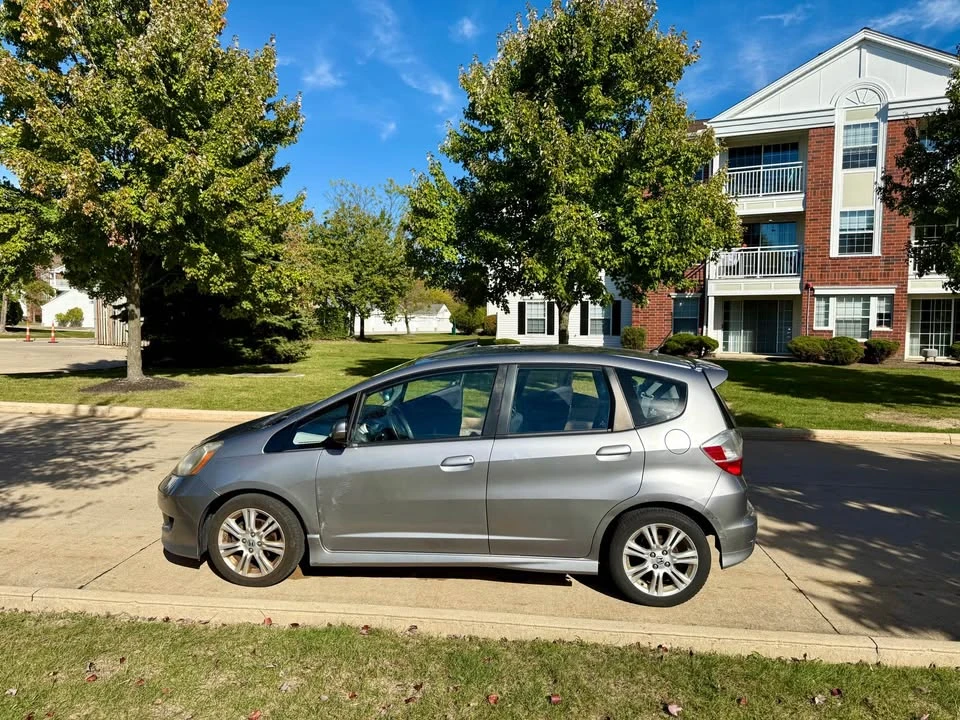 2011 Honda Fit - Image 3 of 8