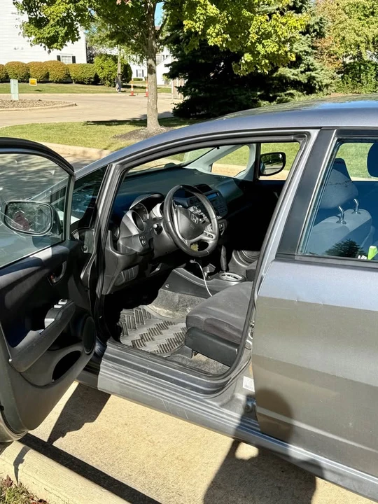 2011 Honda Fit - Image 7 of 8
