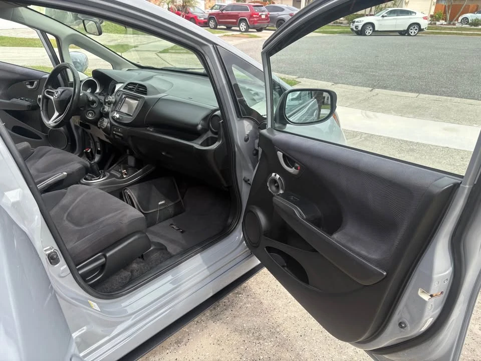 2011 Honda Fit - Image 12 of 20