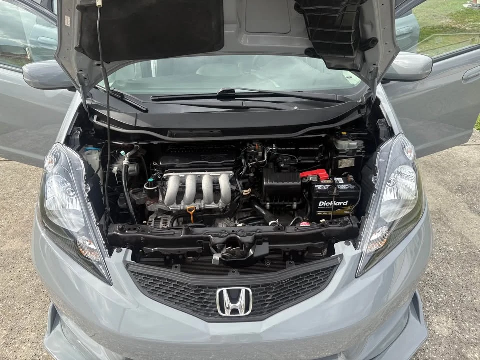 2011 Honda Fit - Image 11 of 20