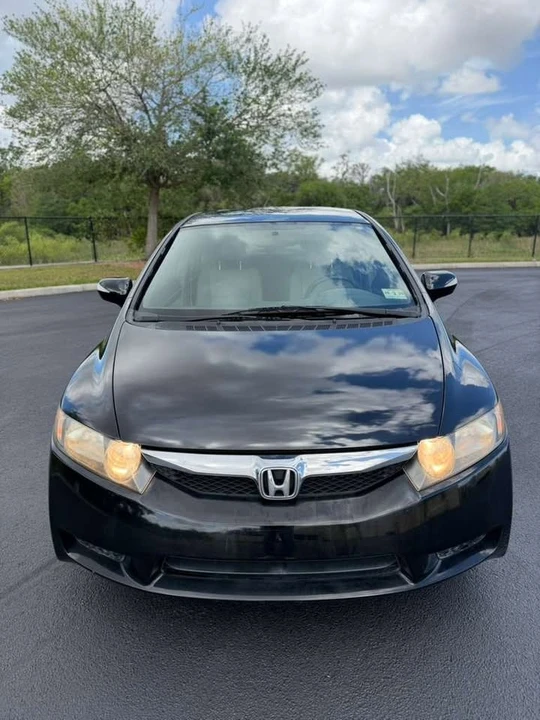 2011 Honda Civic 8th Gen - Image 3 of 19