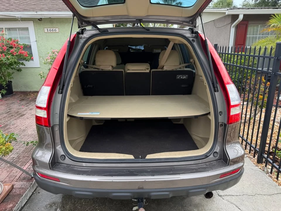2011 Honda CR-V 3rd Gen - Image 2 of 8
