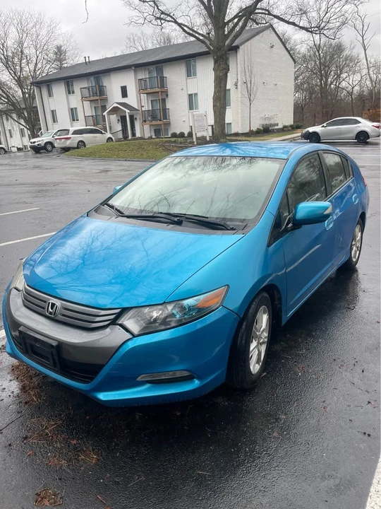 2011 Honda Insight 2nd Gen - Image 2 of 7