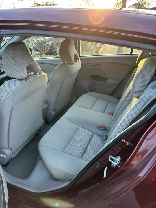 2011 Honda Insight 2nd Gen - Image 5 of 7
