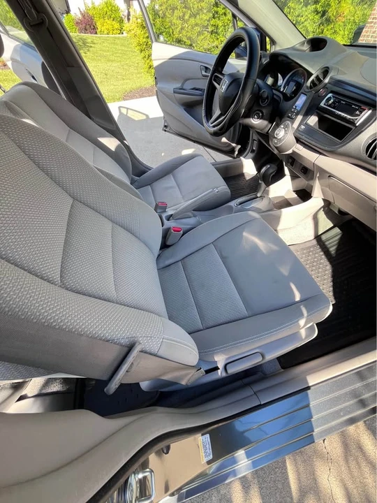 2011 Honda Insight 2nd Gen - Image 14 of 14