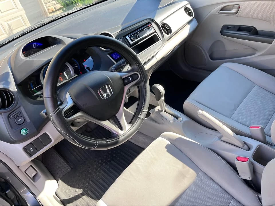 2011 Honda Insight 2nd Gen - Image 3 of 14