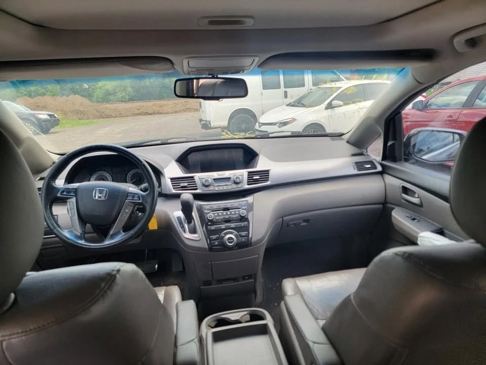 2011 Honda Odyssey - Image 10 of 14