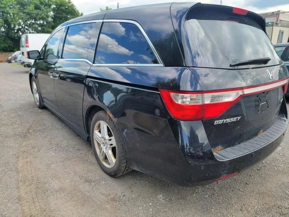 2011 Honda Odyssey - Image 6 of 14