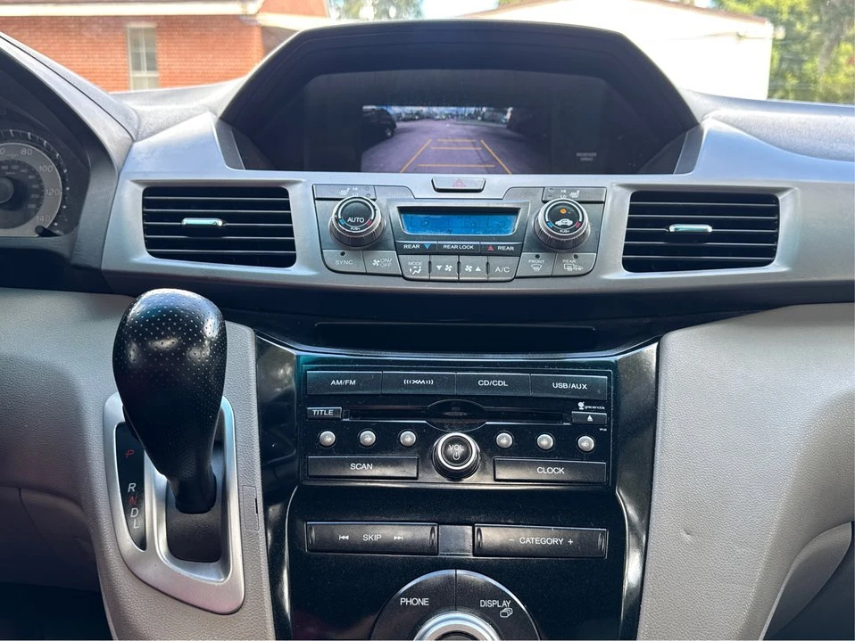 2011 Honda Odyssey - Image 17 of 20