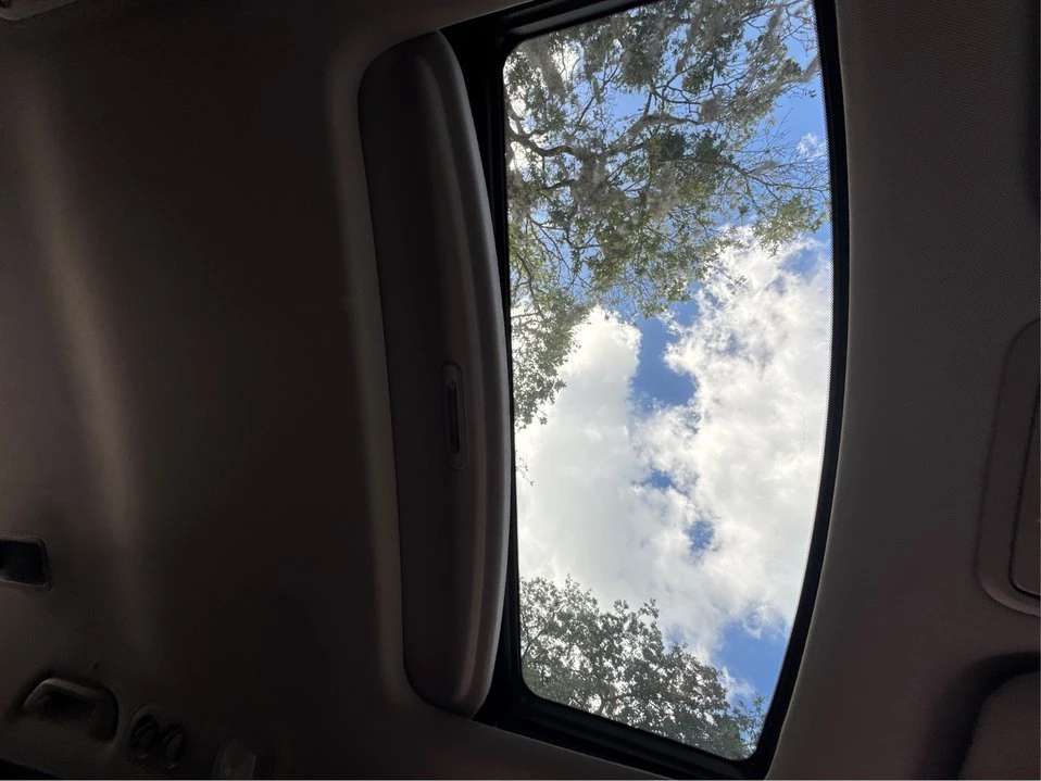 2011 Honda Odyssey - Image 12 of 20