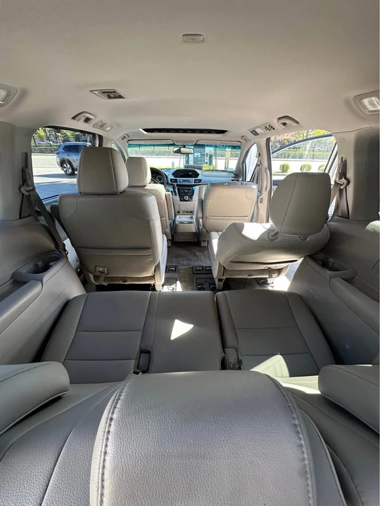 2011 Honda Odyssey - Image 9 of 16
