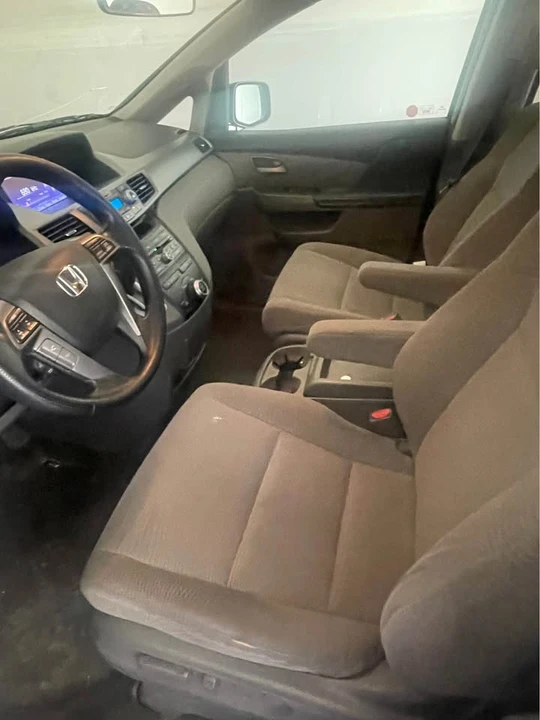 2011 Honda Odyssey - Image 5 of 15