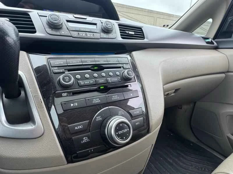 2011 Honda Odyssey - Image 13 of 20