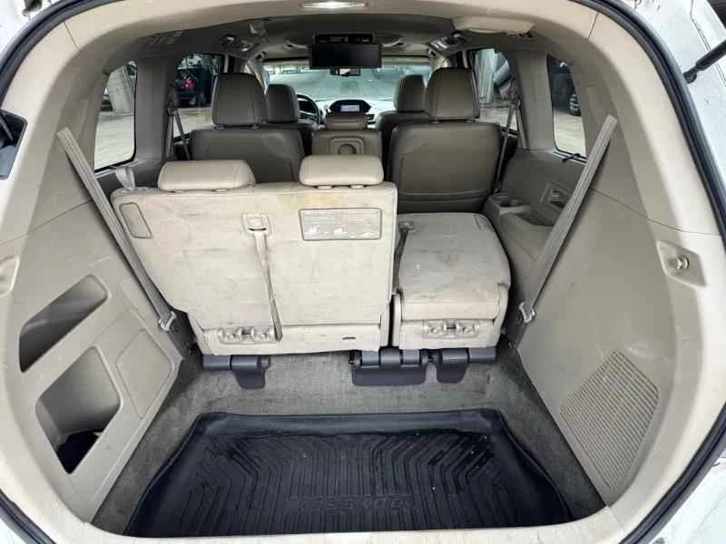 2011 Honda Odyssey - Image 9 of 20
