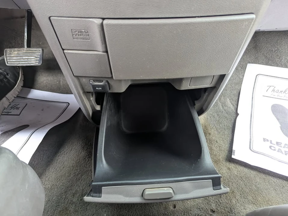 2011 Honda Odyssey - Image 12 of 17