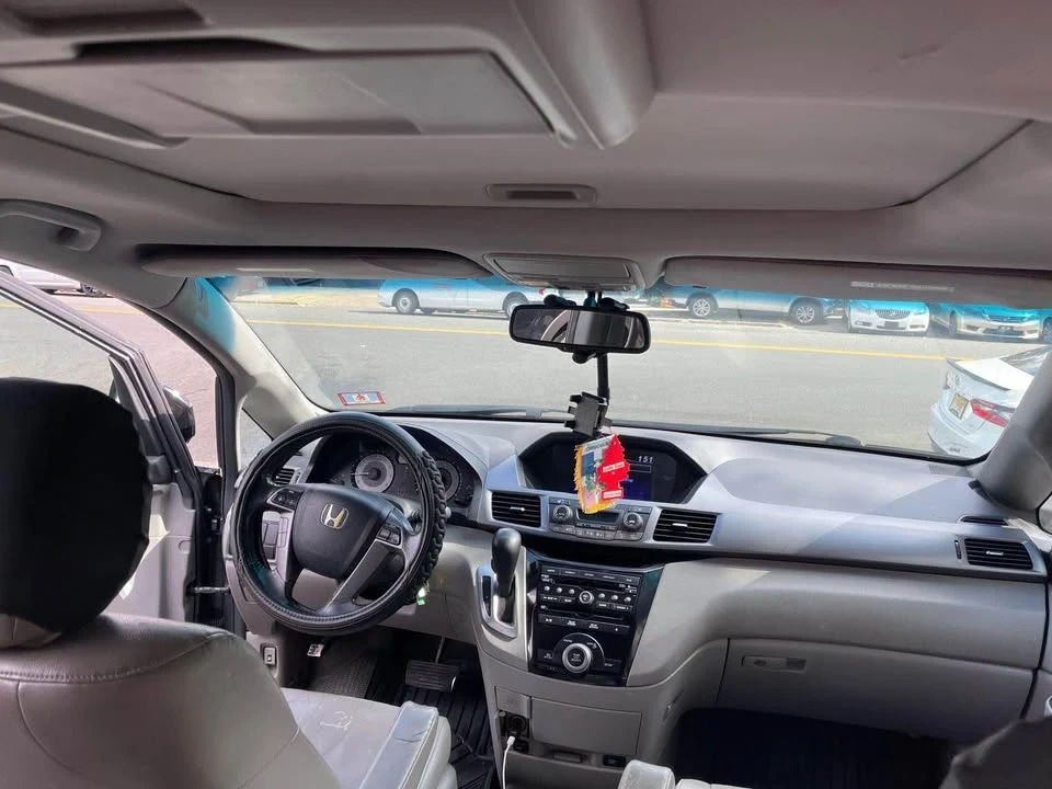 2011 Honda Odyssey - Image 4 of 6