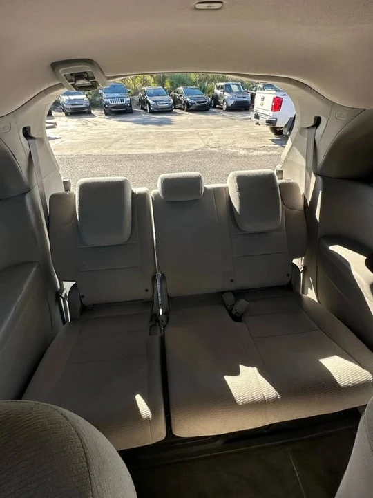 2011 Honda Odyssey - Image 19 of 19