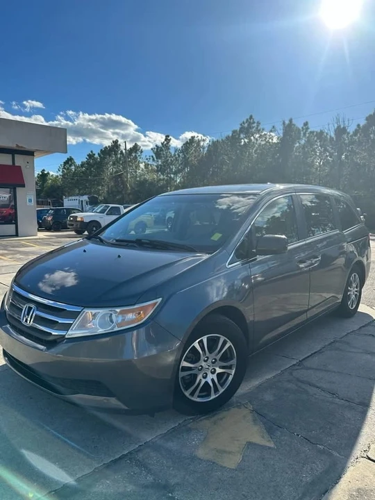 2011 Honda Odyssey - Image 2 of 19