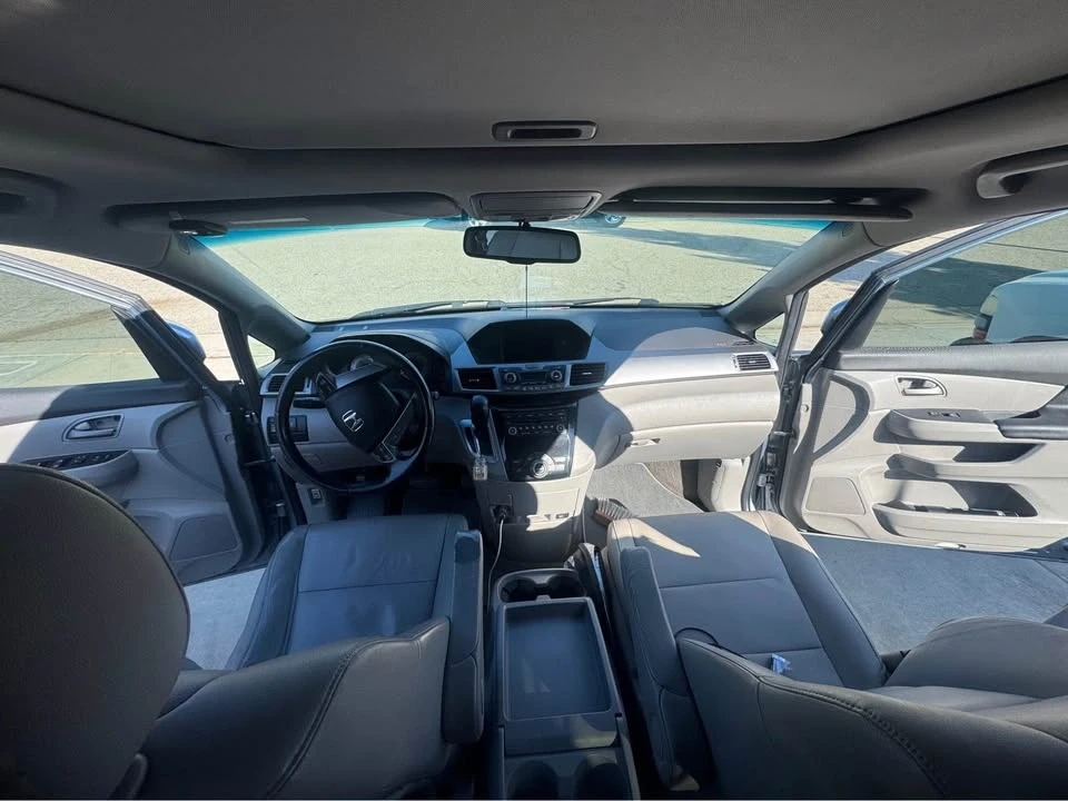 2011 Honda Odyssey - Image 5 of 10