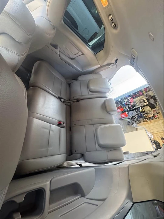 2011 Honda Odyssey - Image 9 of 10