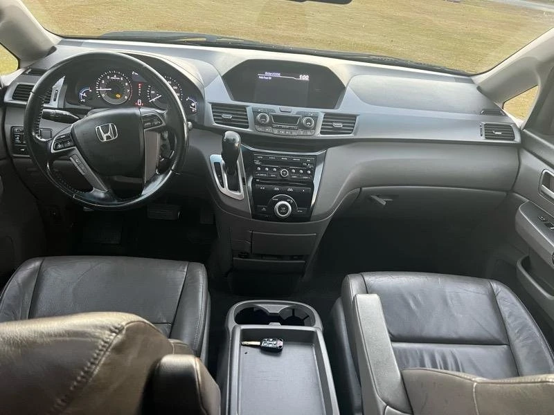 2011 Honda Odyssey - Image 14 of 19