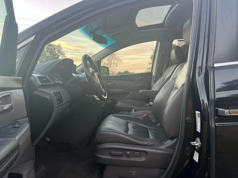 2011 Honda Odyssey - Image 10 of 19