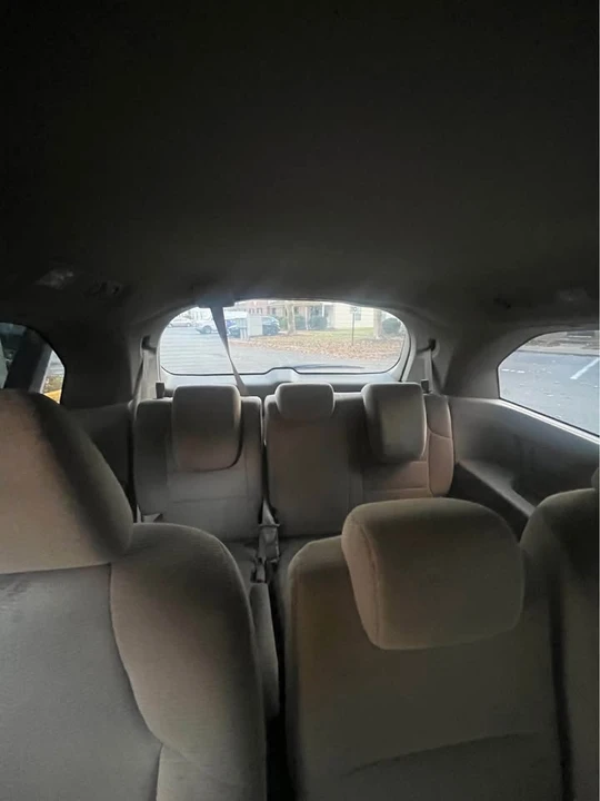 2011 Honda Odyssey - Image 7 of 8
