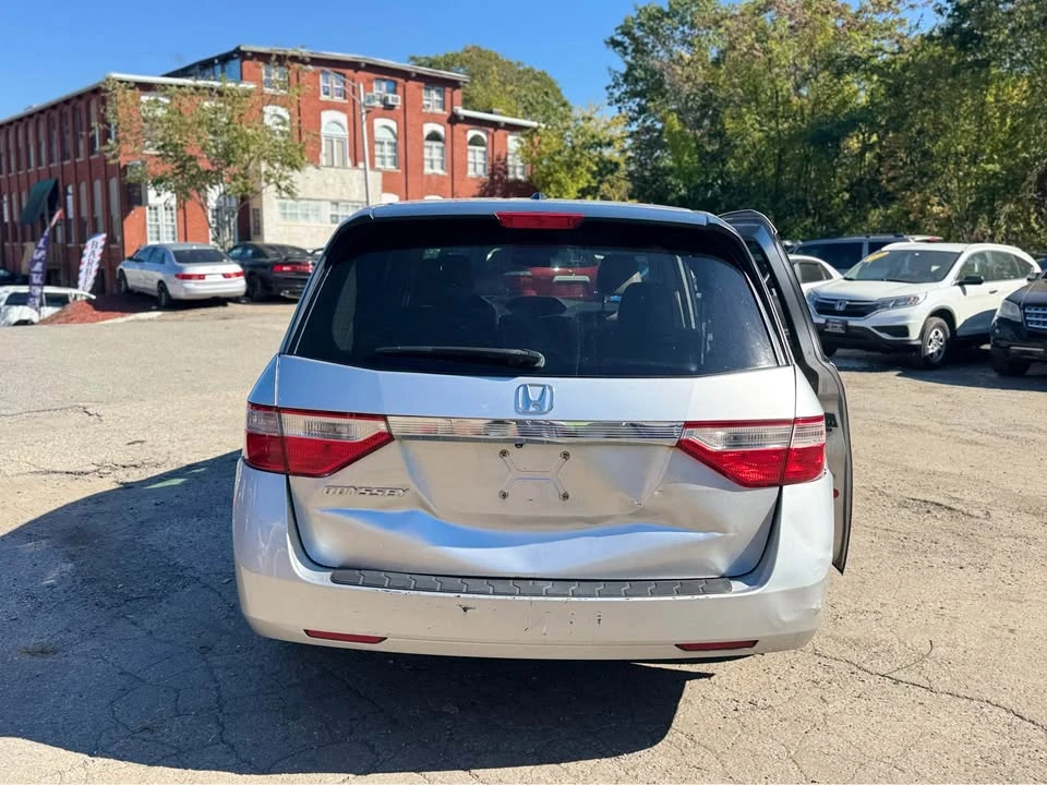 2011 Honda Odyssey - Image 6 of 14