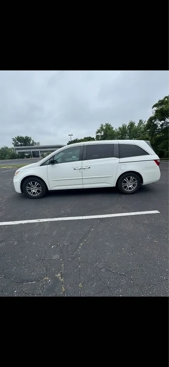 2011 Honda Odyssey - Image 4 of 14