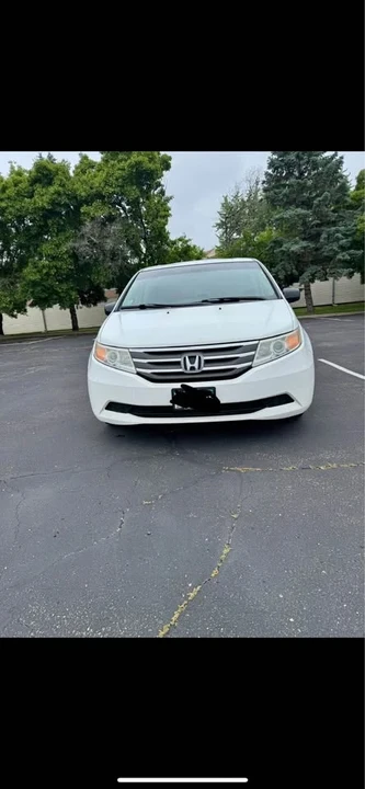 2011 Honda Odyssey - Image 3 of 14