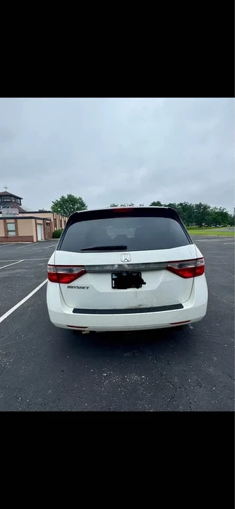 2011 Honda Odyssey - Image 6 of 14