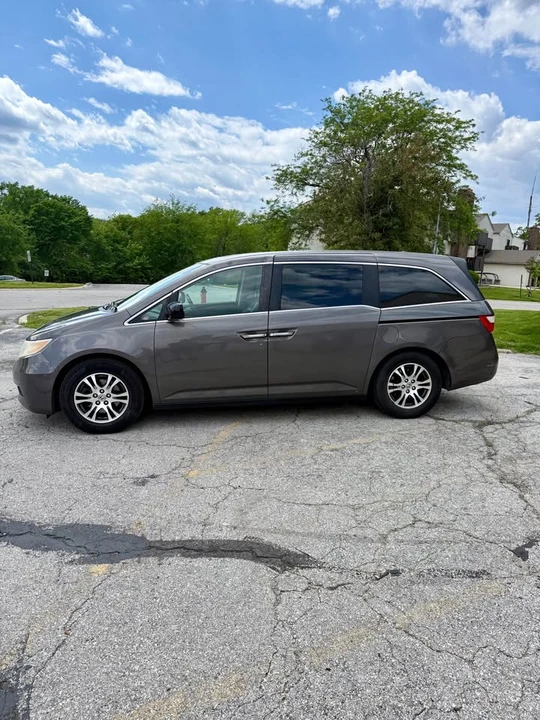 2011 Honda Odyssey - Image 3 of 20