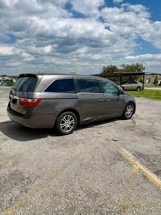 2011 Honda Odyssey - Image 9 of 20