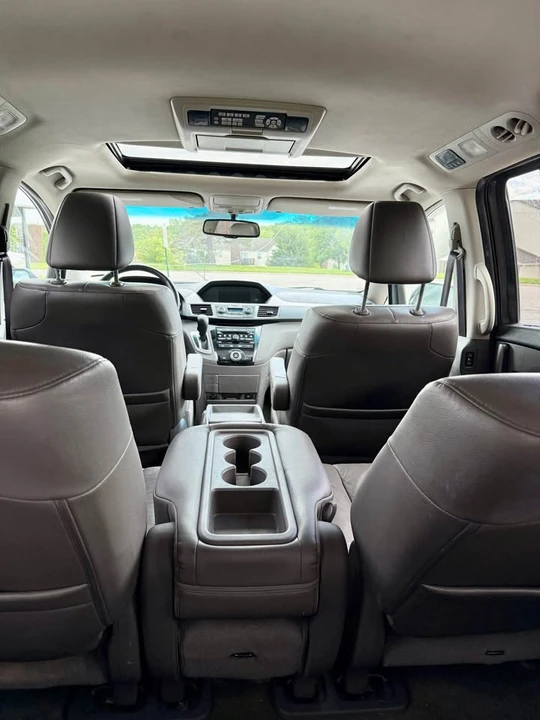 2011 Honda Odyssey - Image 18 of 20