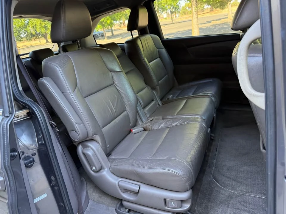 2011 Honda Odyssey - Image 11 of 18