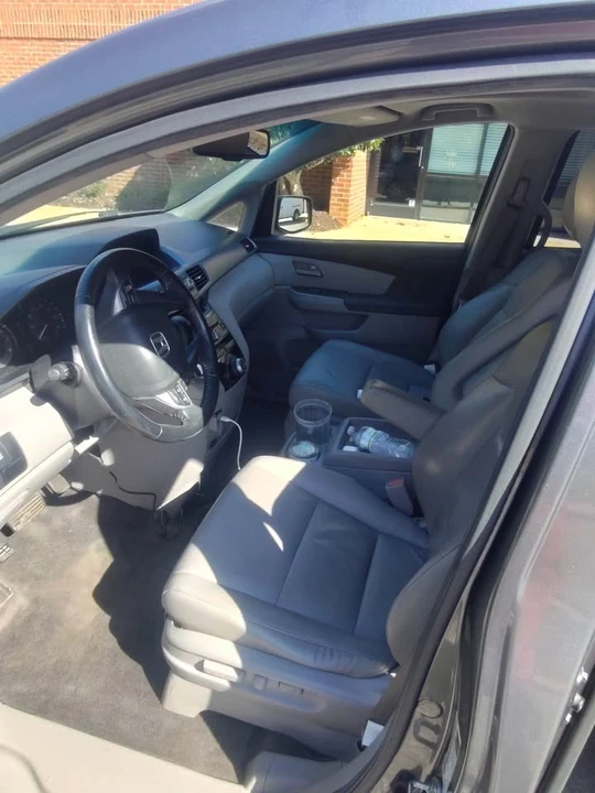 2011 Honda Odyssey - Image 3 of 20