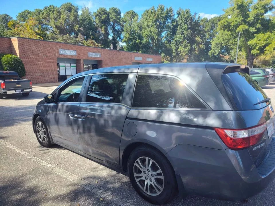 2011 Honda Odyssey - Image 7 of 11