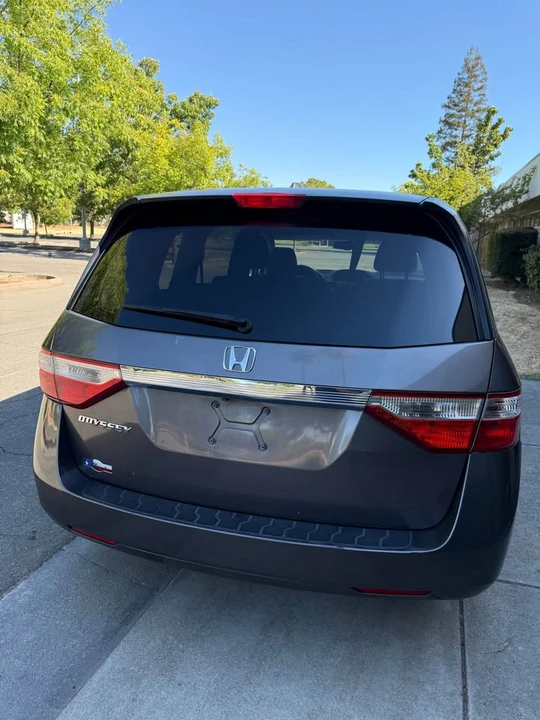2011 Honda Odyssey - Image 5 of 18